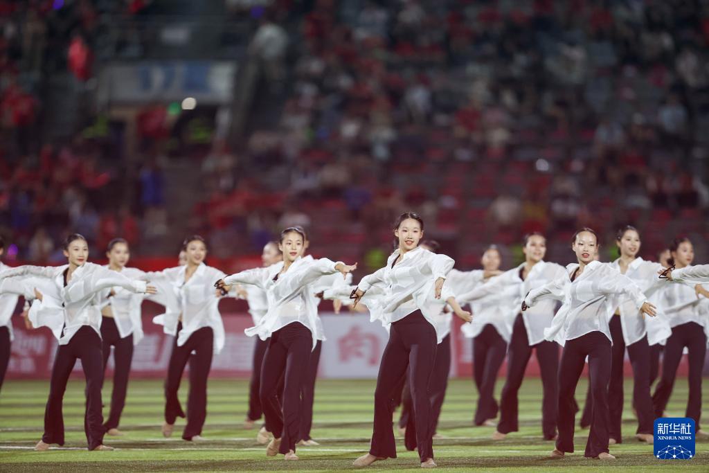 战胜渝中半, 重庆市渝中, 超级联赛在