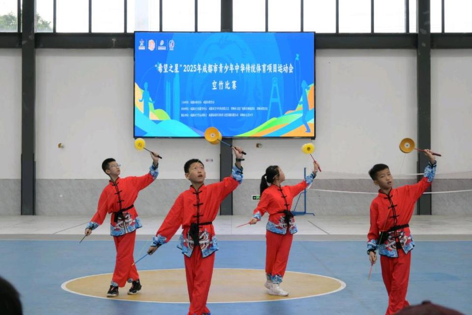 手腕轻抖间, 目的推广普